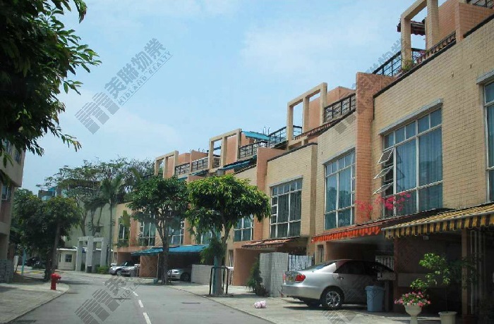 90後夫婦鐘情花園洋房 睇樓半個月極速斥1,238萬元承接加州豪園獨立屋 實用呎價不足1萬元