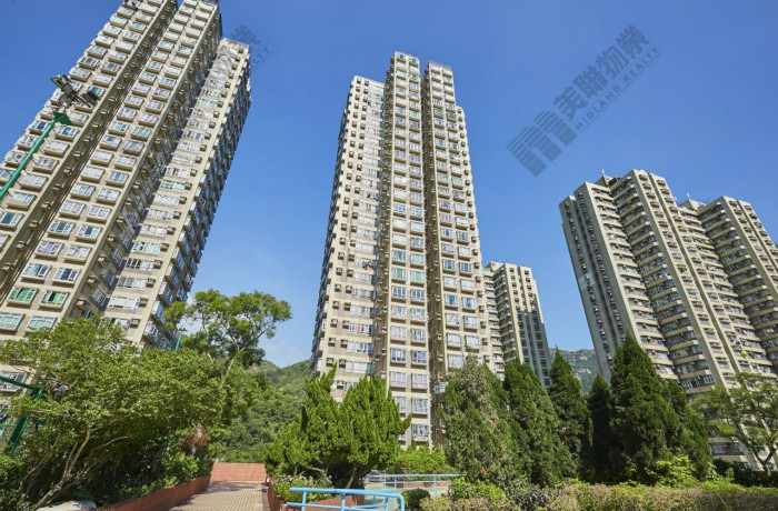 撤辣效应增 二手交投加快  屯门市广场399实呎户427.5万元易手  原业主持货10年 帐面获利逾“1球”