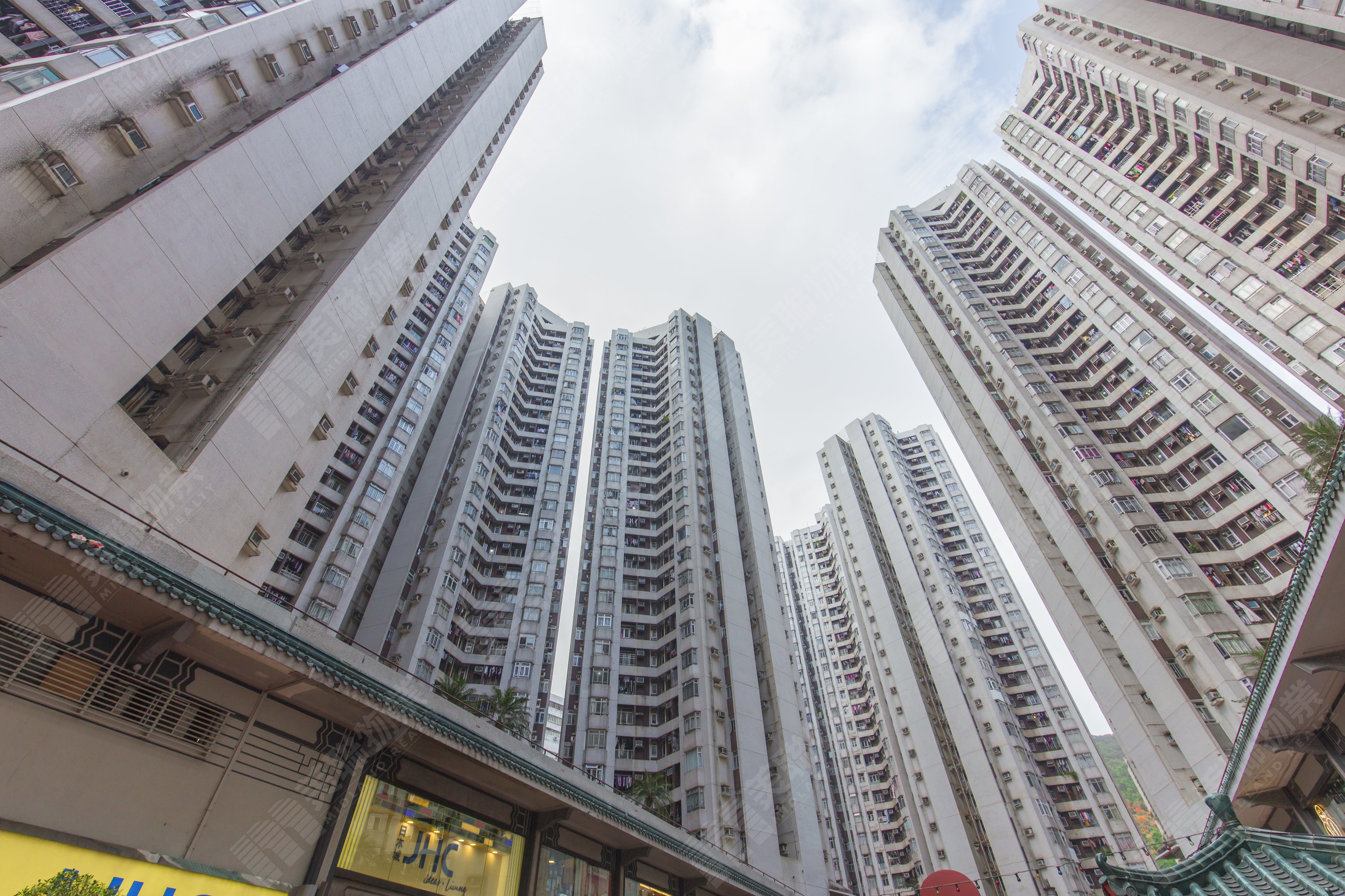 香港仔中心572實呎戶  意頭價738.8萬元易手 2006年貨升值逾2倍