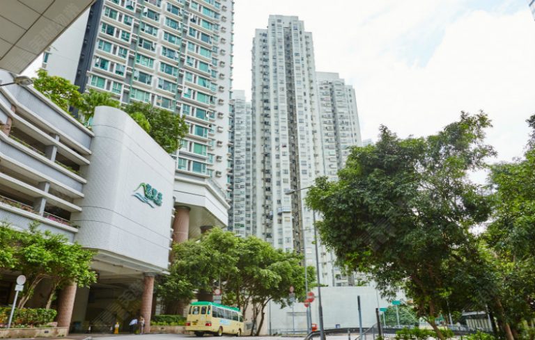 外區投資客於荃灣區尋寶 「低水」購入荃德花園 341實呎戶305萬元易手 實呎價低於1萬元