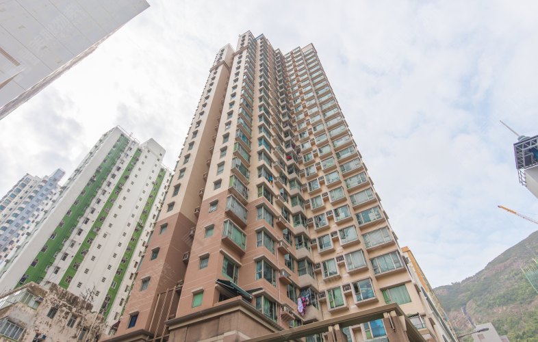 香港仔田湾畔560实呎户  长线投资客斥695万元入市 料租金回报逾3厘