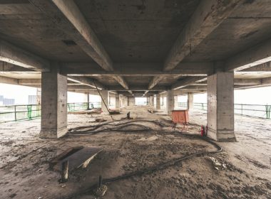 【1% Anthony】讀者來信：內房負債高 買大陸樓好危險?