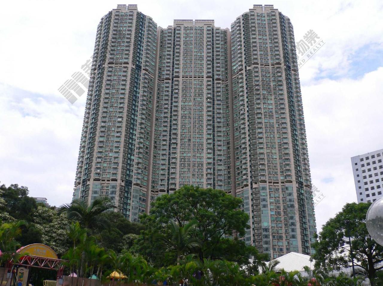 春節入市「執平貨」 尖沙咀港景峯2房980萬易手 實用呎價約19,253元 低於市價約5%