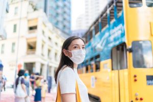 疫情冲击一整年 香港楼市还能「毫发无伤」吗?