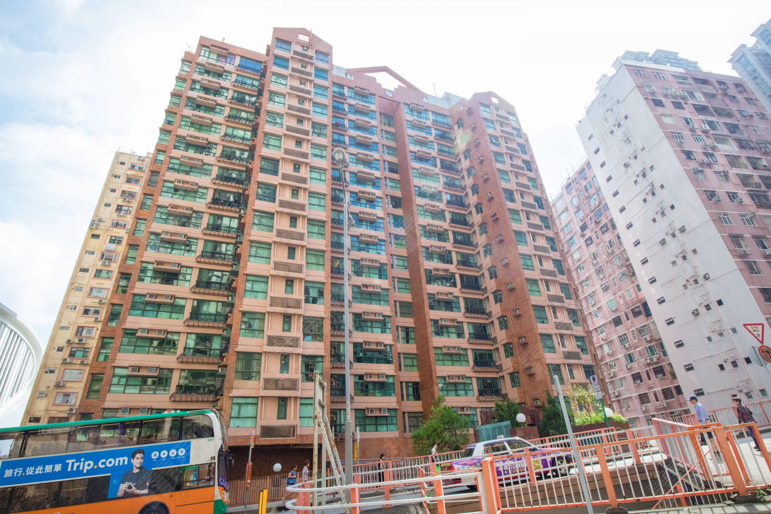 西半山蔚峦阁652实呎三房套  同区客斥1,400万元入市 2011年货升值逾6成