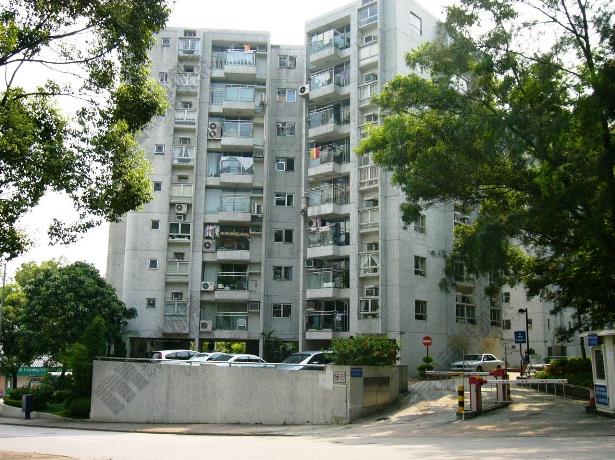 毕架山花园3房户易手 连车位成交价2,300万元