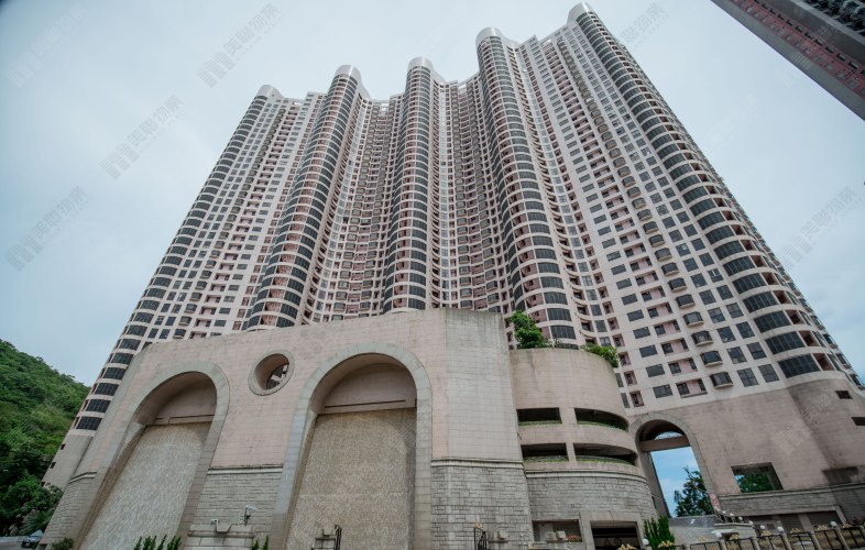 南區浪琴園1,674實呎租盤  6.38萬元月租連車位獲承接