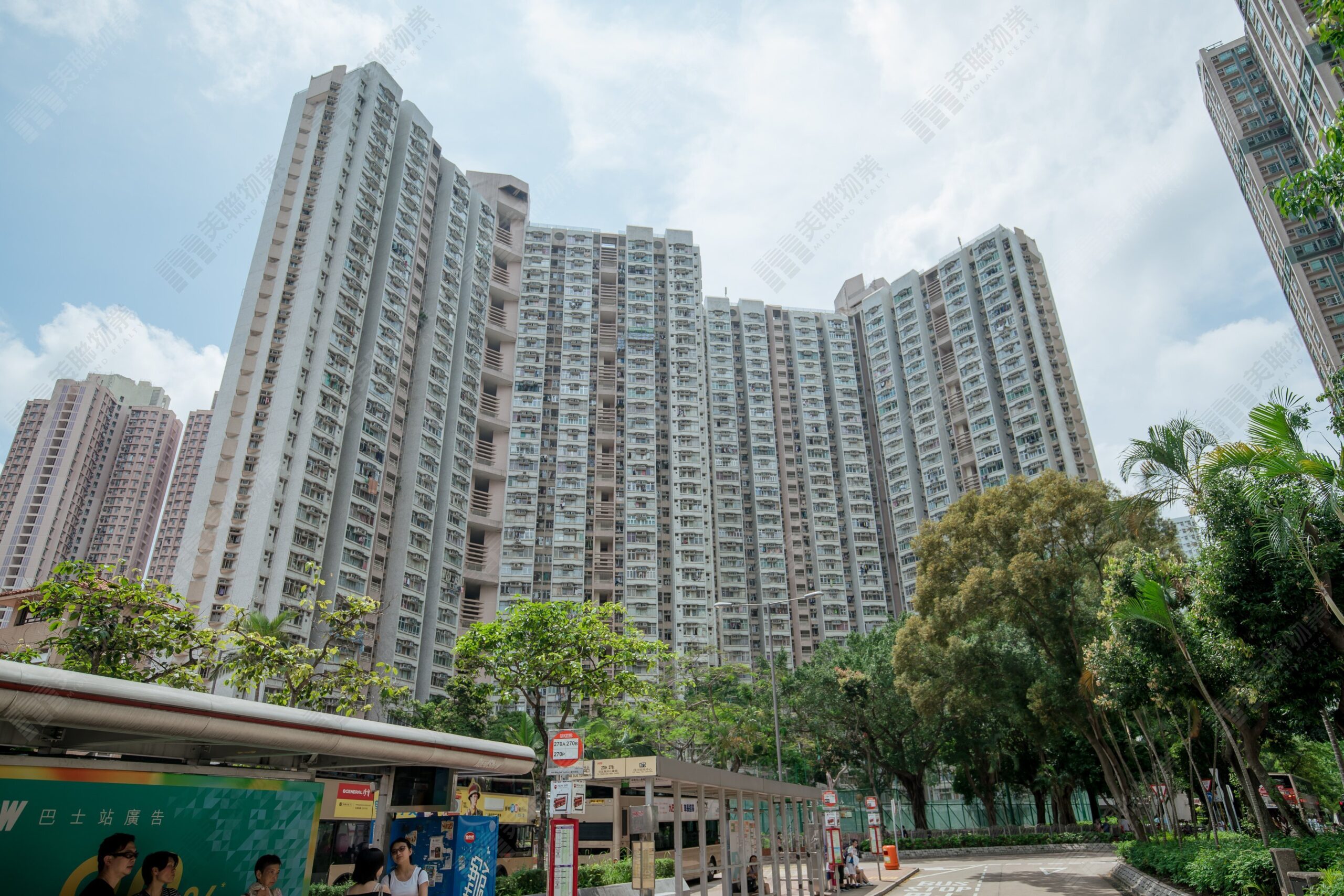 港島分支家庭議價15萬元  斥245萬元於第二市場購入粉嶺公屋華明邨566實呎戶  2011年貨 帳面賺近「兩球」