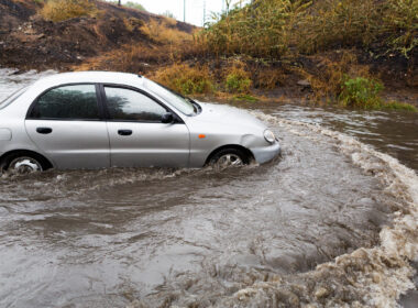【世紀黑雨】車主買網上全保計劃附三重額外保障