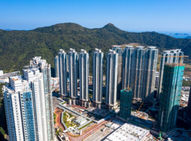 一手新樓盤攻略2024︰深度剖析香港新樓市場，包括啟德天璽‧天、凱和山、DOUBLE COAST、揚海等熱門項目。助您精準掌握港九新界各區樓盤特色，把握最佳入市時機。