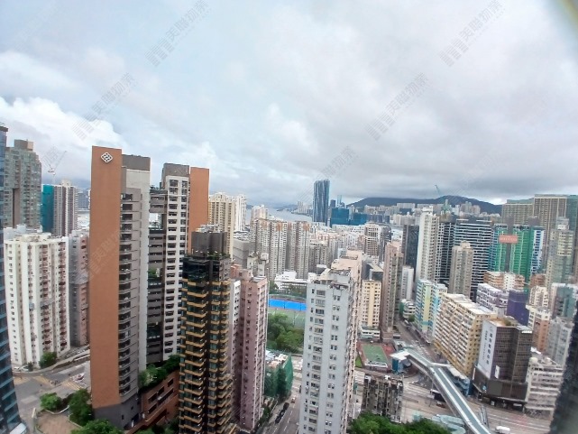 何文田瑜一頂層兩房連天台月租3.2萬元租出 呎租約68元 業主享約2.4厘回報