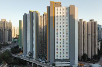 綠置居2025盛緻苑價單懶人包，盛緻苑高層住宅外觀及屋苑環境，最平單位售價167.68萬