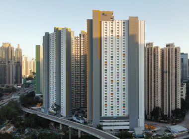 綠置居2025盛緻苑價單懶人包，盛緻苑高層住宅外觀及屋苑環境，最平單位售價167.68萬