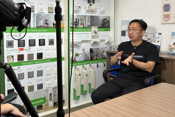 裝修專家接受訪問,分享家居裝修及電力安全建議